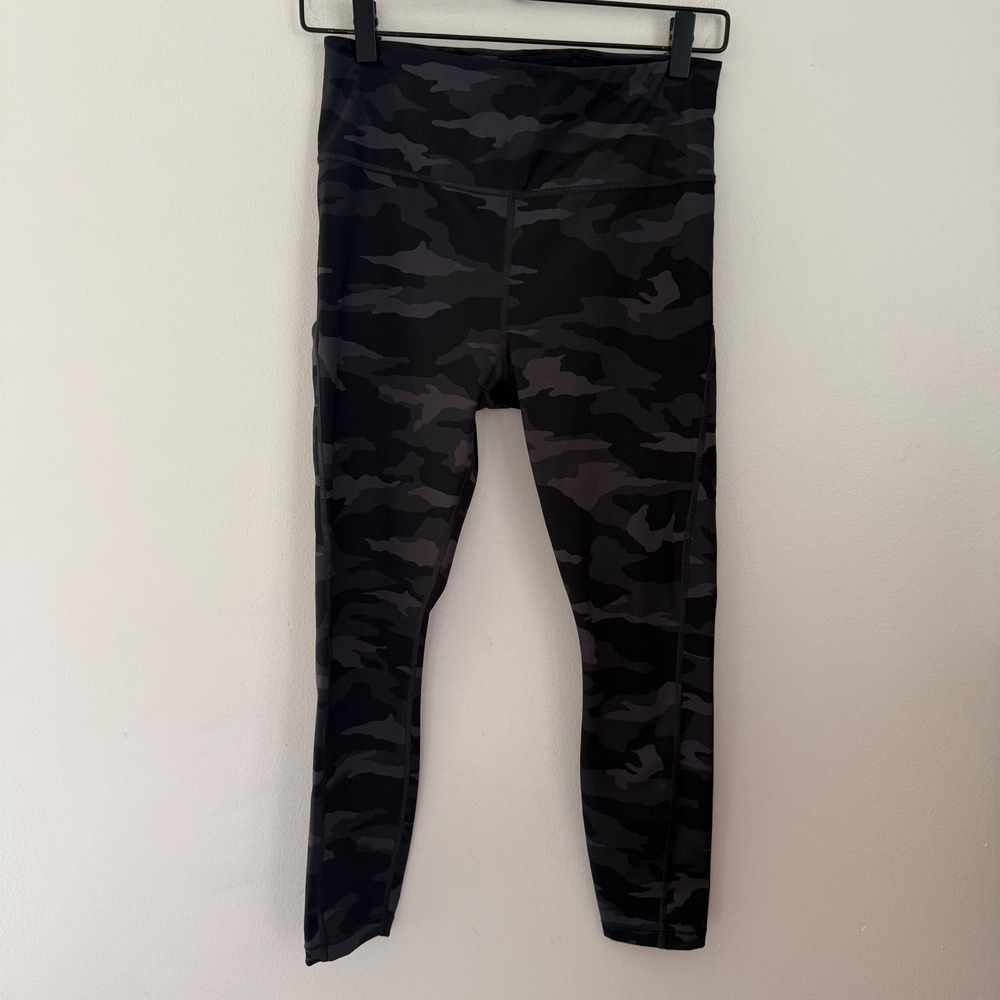 Athleta Ultimate 7/8 Tight Camo Leggings Black Grey High Rise Pockets Small